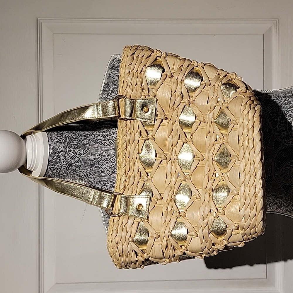 Weaved Style Corn Husk and Gold Metallic Vinyl Purse Shoulder Bag Payless Shoes